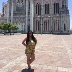 Meet your Posher, Gloria